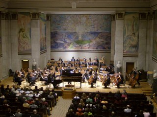 orchestra_Luca_Aversano_320x239