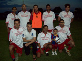 Gli amici della pace squadra 320x240