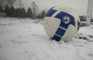 calcio neve 320x205