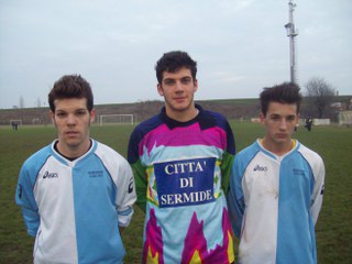 terzetto_giovane_320x240