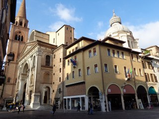 piazza mantegna 320x240